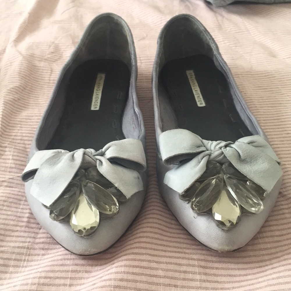 Vera Wang Lavender Flats